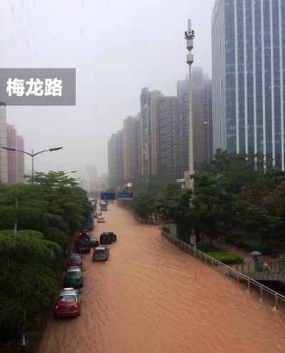 shenzhen road flooding rain fall disaster guangdong weather