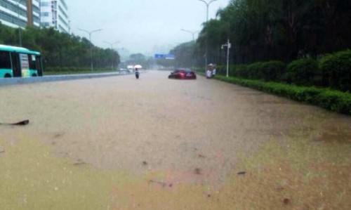 shenzhen flooding rain fall precipitation bad weather guangdong disaster