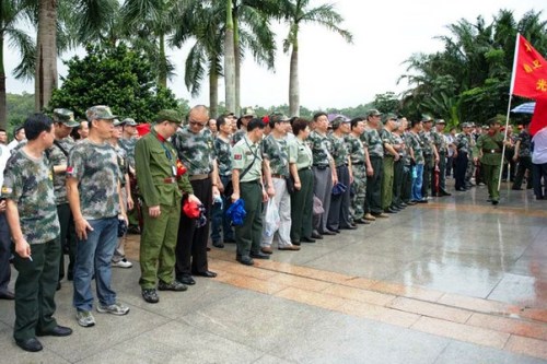 shenzhen retired soldier demonstration anti usa american imperialism