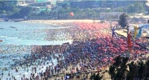 dameisha beach dragon boat festival holiday weekend guangdong people crowds