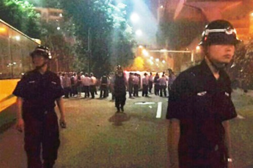 sanyuanli mass protest guangzhou baiyun police riot