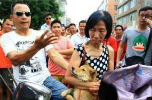 yulin-street-dog market 03 yulin dog eating festival controversy animal activists