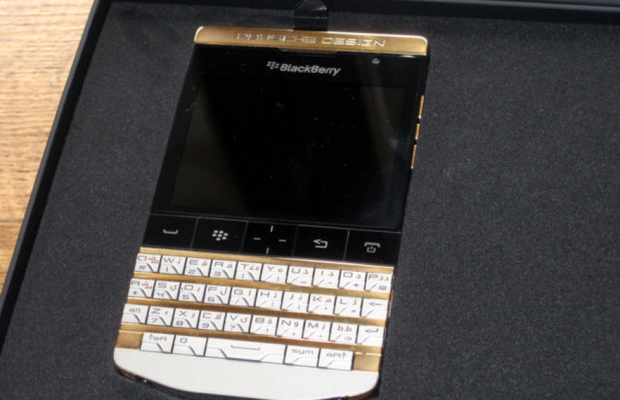 Medium_blackberry_porsche_gold_with_arabic_keypad