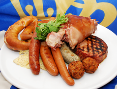 Medium_tasteofgermanyplatter-1